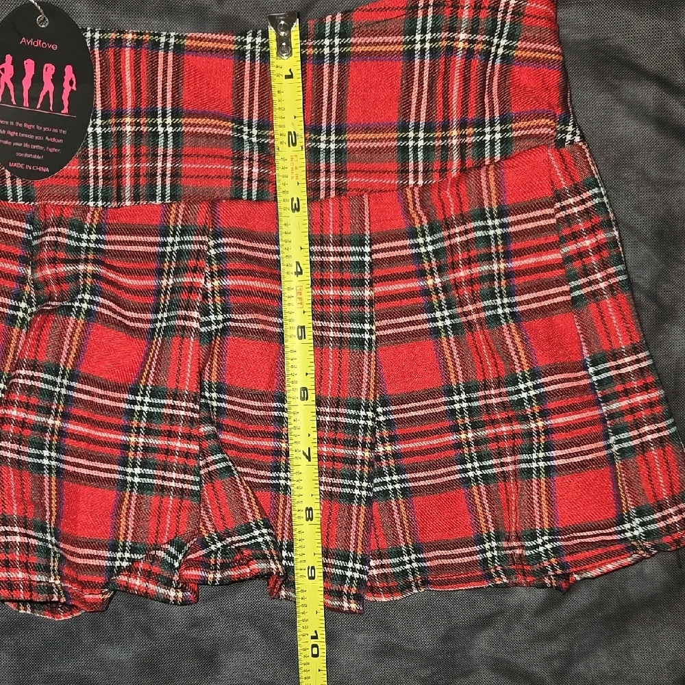 Red Plaid Mini Skirt- Size: Large (jr's) - Picture 6 of 7